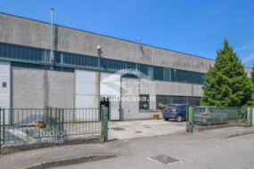 Capannone in vendita a Caselle Lurani