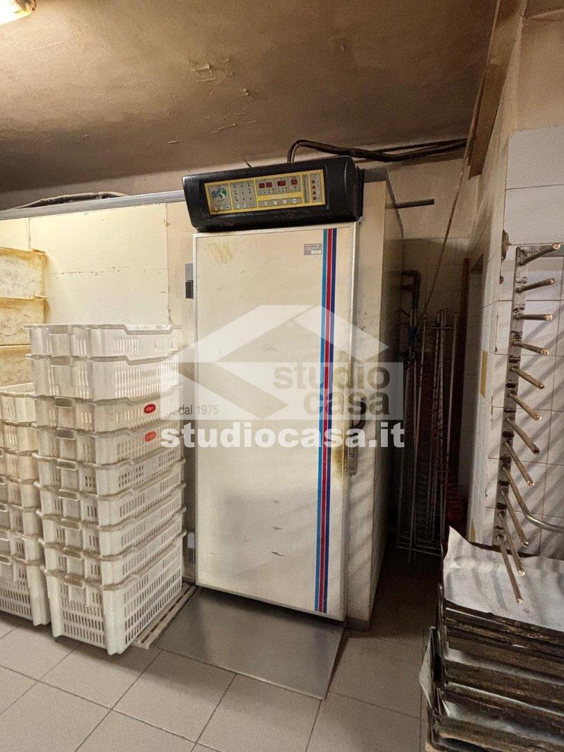 Panificio in vendita a Vidigulfo