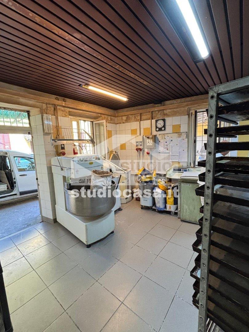 Panificio in vendita a Vidigulfo