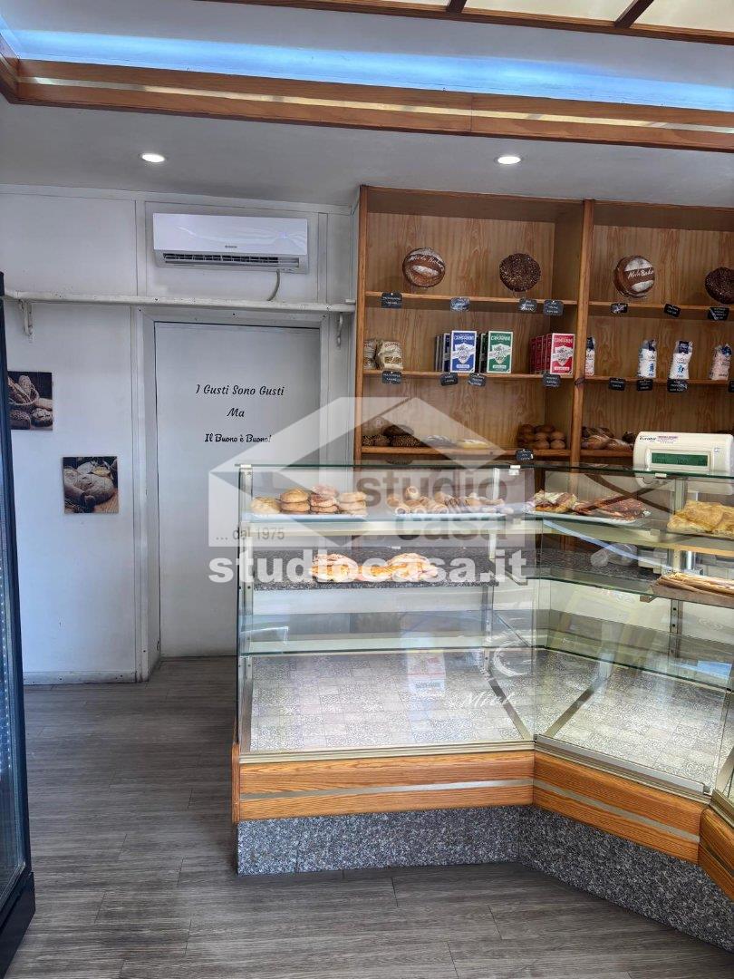 Panificio in vendita a Vidigulfo