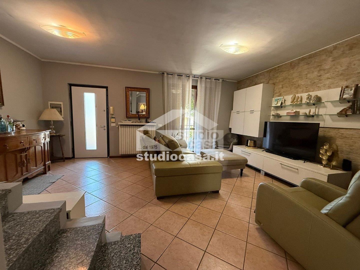 Villa a schiera in vendita a Lardirago