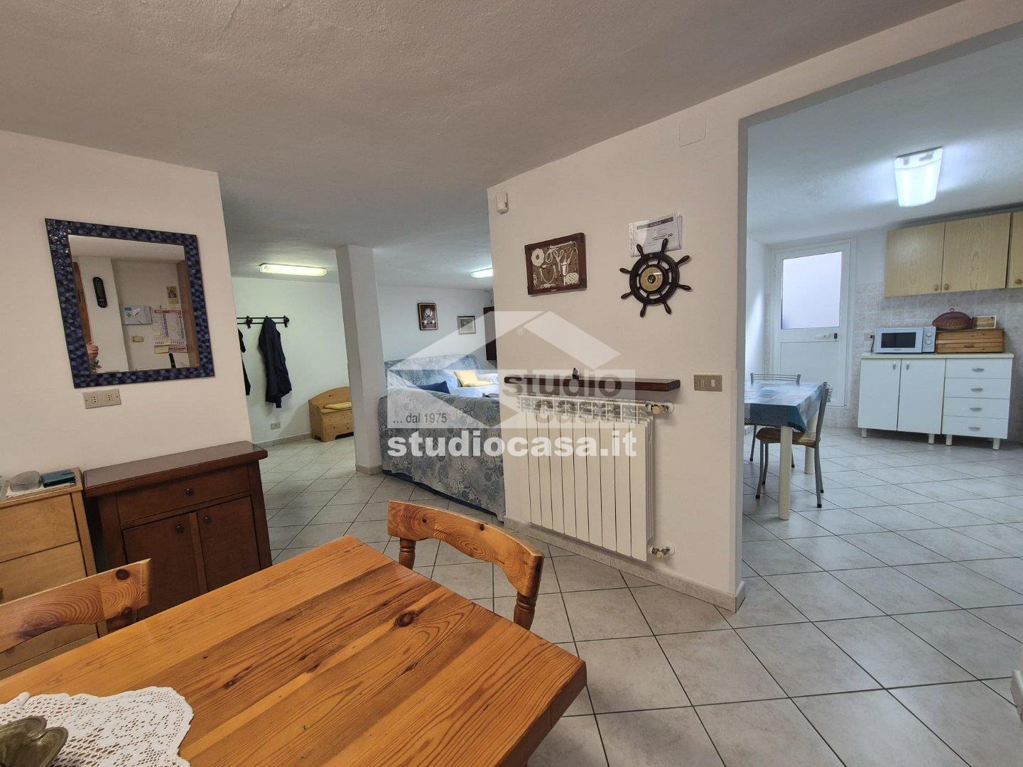 Villa a schiera di testa in vendita a Pieve Emanuele
