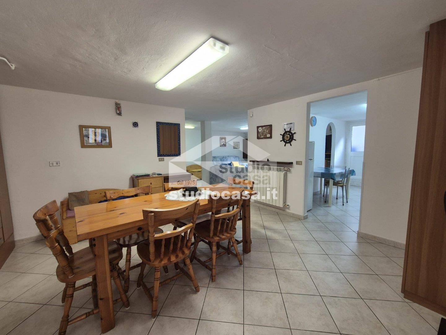 Villa a schiera di testa in vendita a Pieve Emanuele