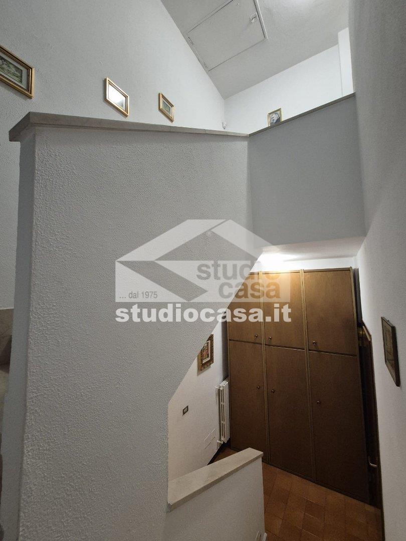 Villa a schiera di testa in vendita a Pieve Emanuele