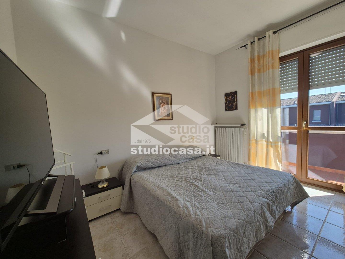 Villa a schiera di testa in vendita a Pieve Emanuele