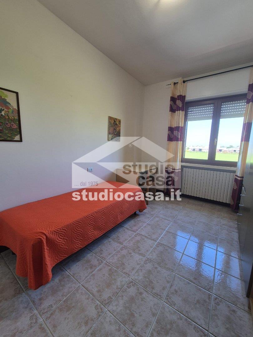 Villa a schiera di testa in vendita a Pieve Emanuele