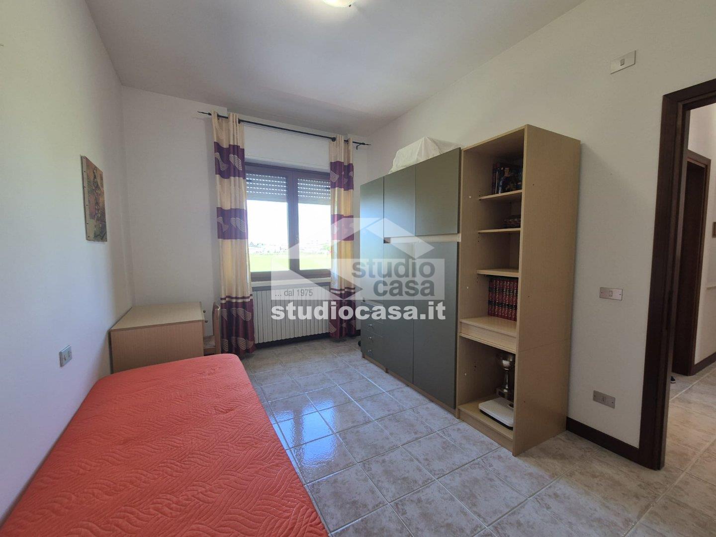 Villa a schiera di testa in vendita a Pieve Emanuele