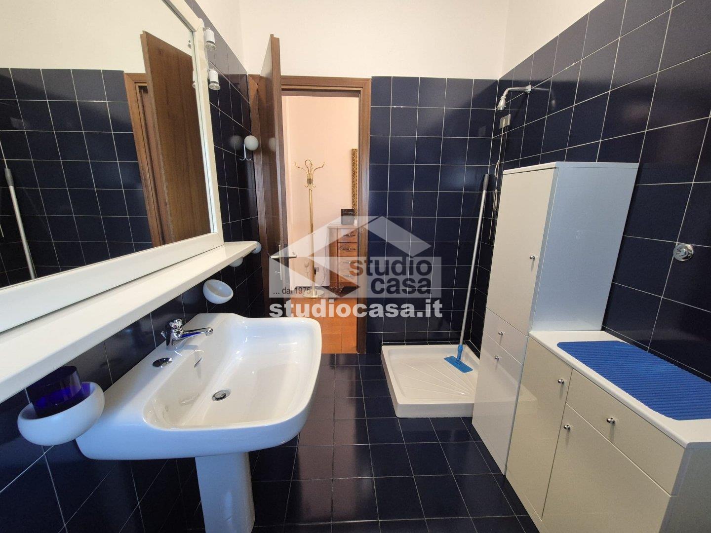 Villa a schiera di testa in vendita a Pieve Emanuele