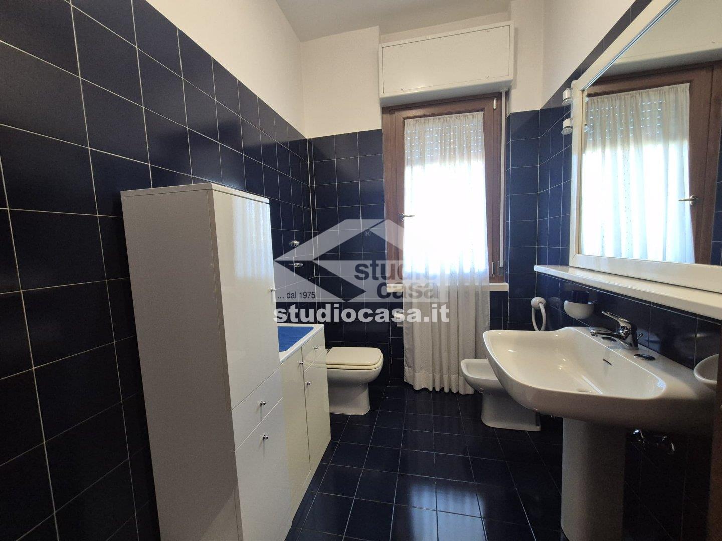 Villa a schiera di testa in vendita a Pieve Emanuele