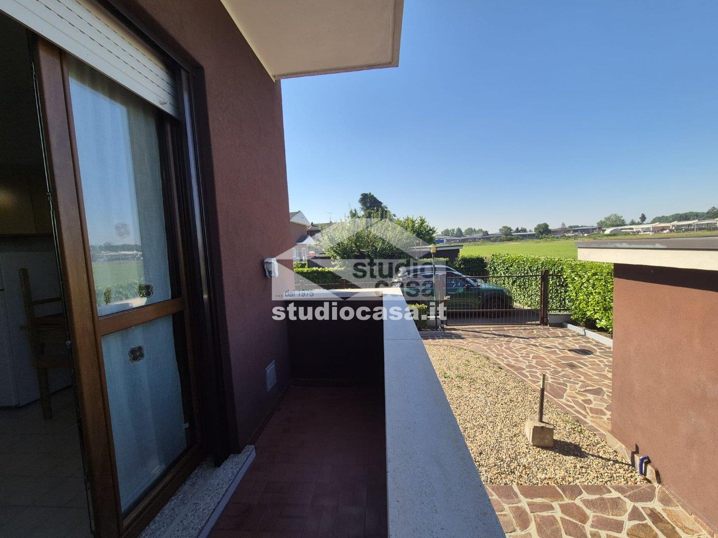 Villa a schiera di testa in vendita a Pieve Emanuele