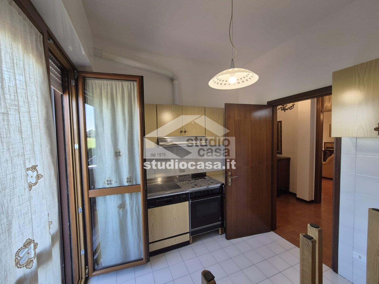 Villa a schiera di testa in vendita a Pieve Emanuele
