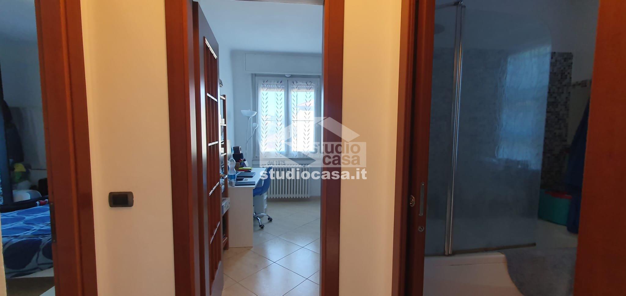 Appartamento in vendita a Locate di Triulzi