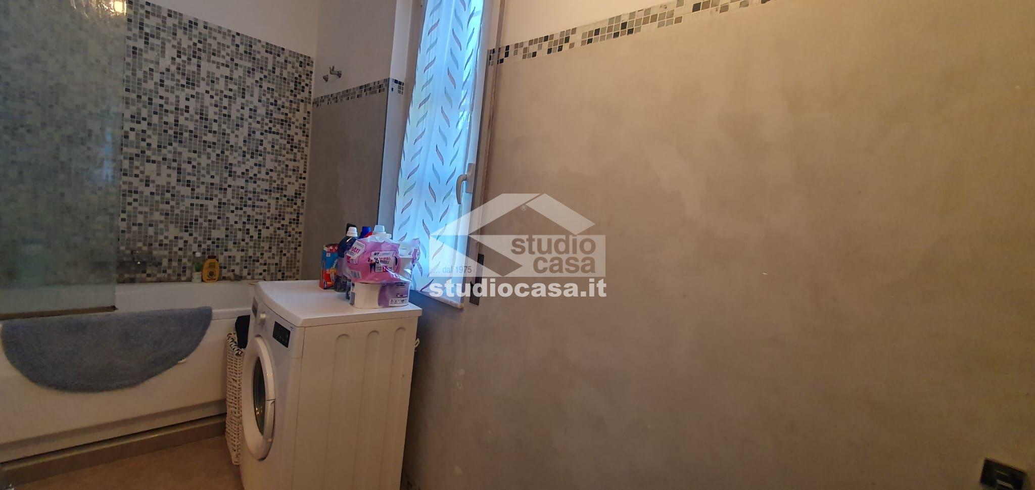 Appartamento in vendita a Locate di Triulzi