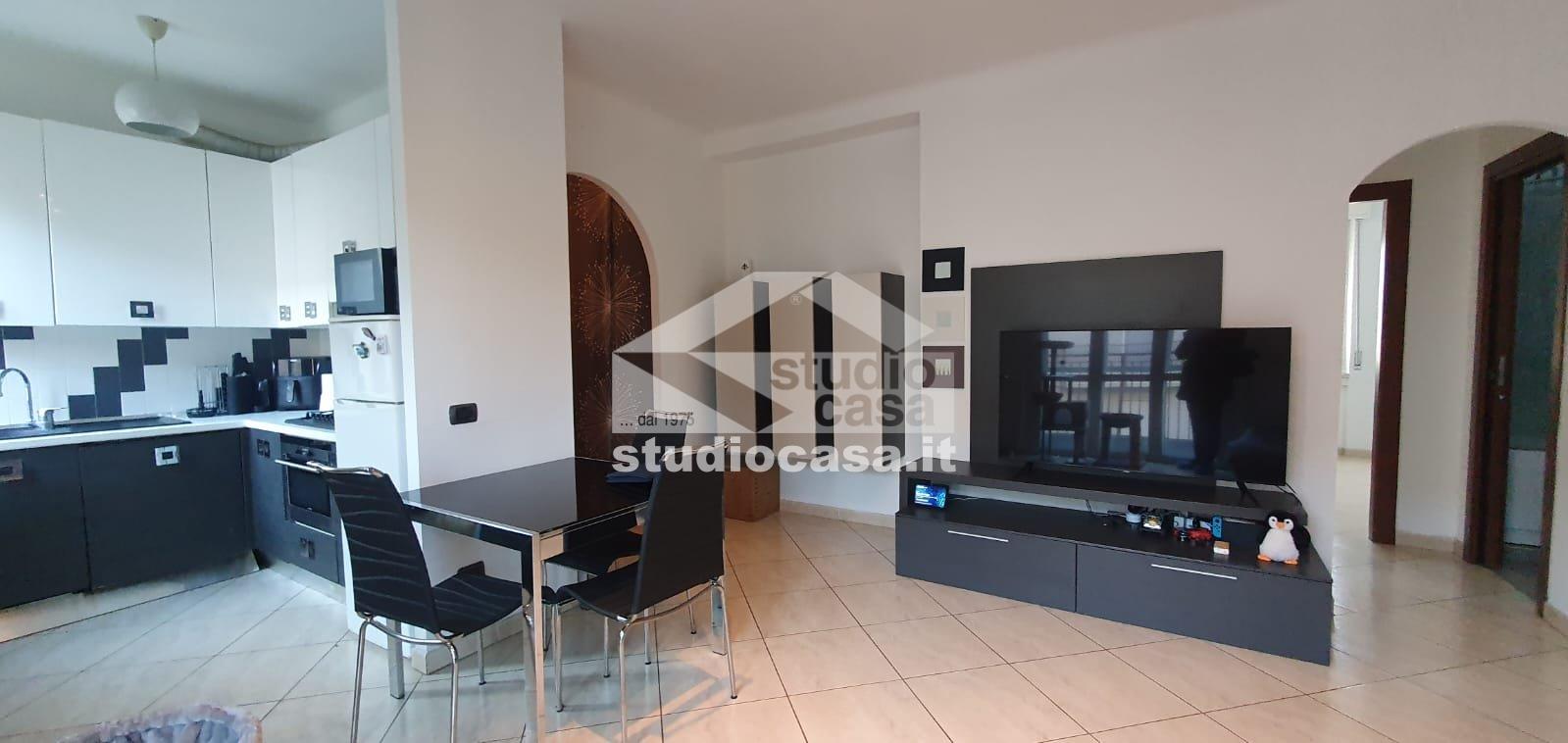 Appartamento in vendita a Locate di Triulzi