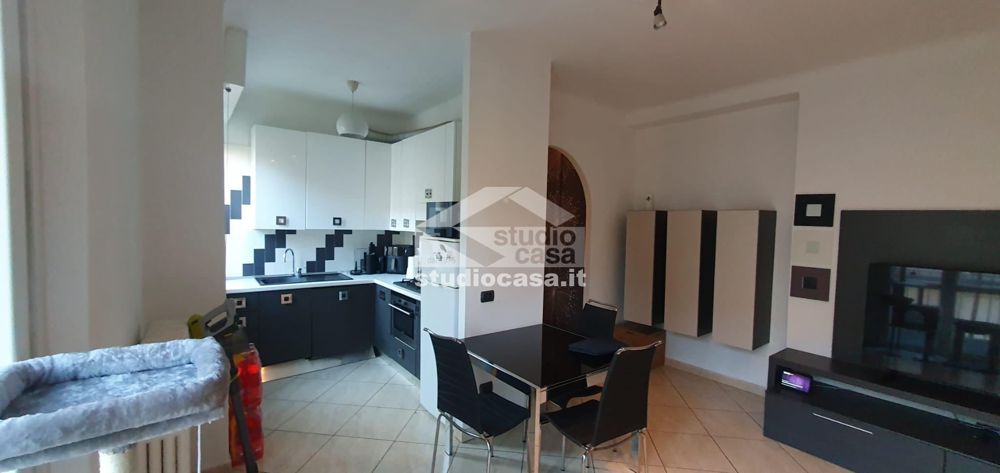 Appartamento in vendita a Locate di Triulzi