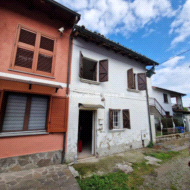 Casa Unifamiliare in vendita a Vellezzo Bellini